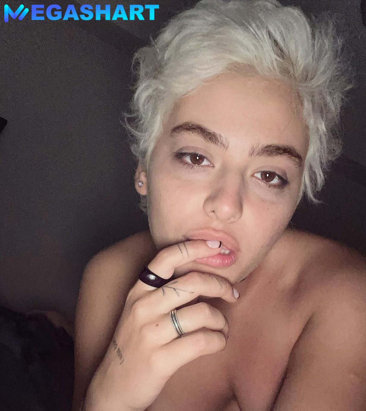 ریحانه پارسا ریحانه پارسا