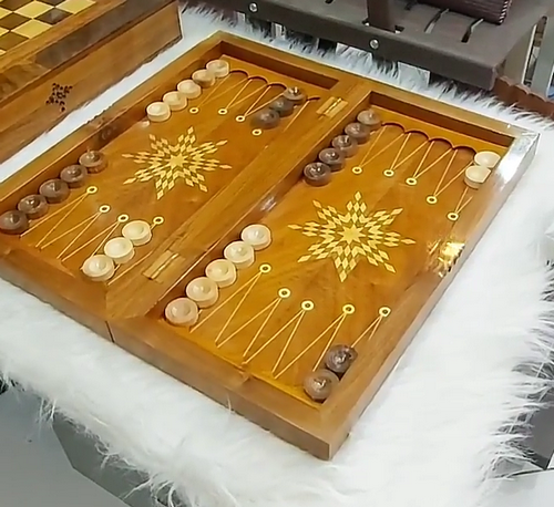 فلسفه چیدمان backgammon